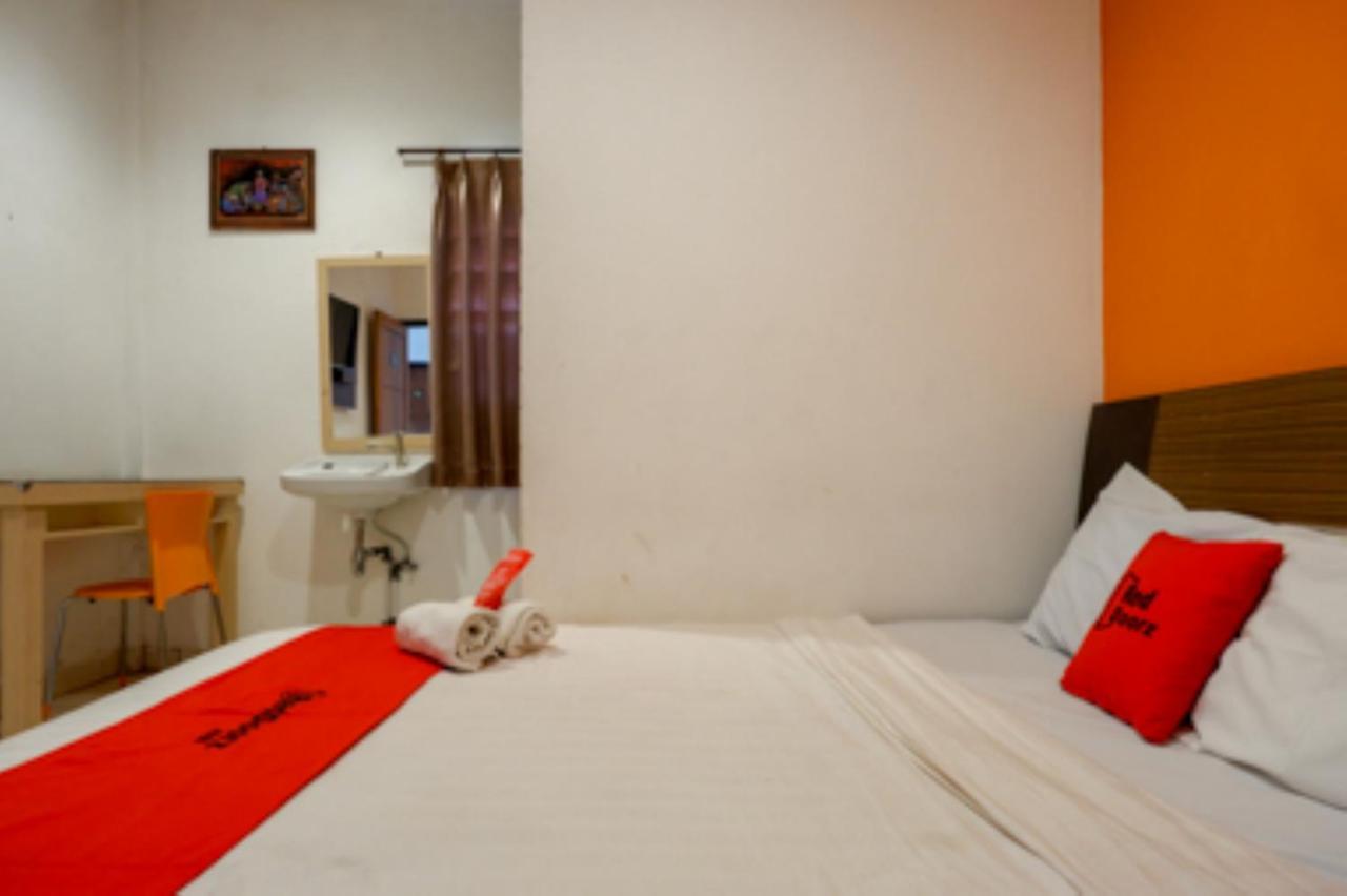 Oyo 1251 Residence 8 Semarang Extérieur photo