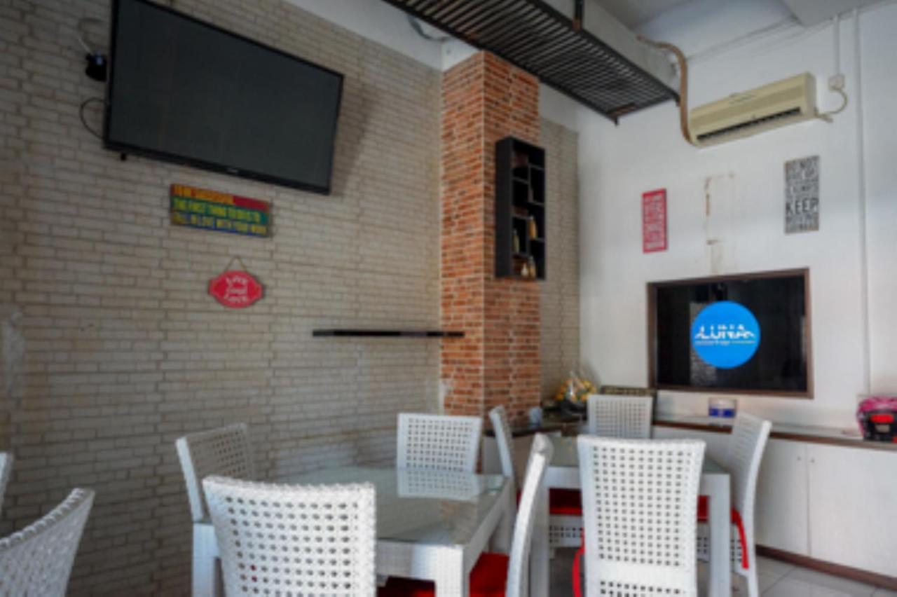 Oyo 1251 Residence 8 Semarang Extérieur photo