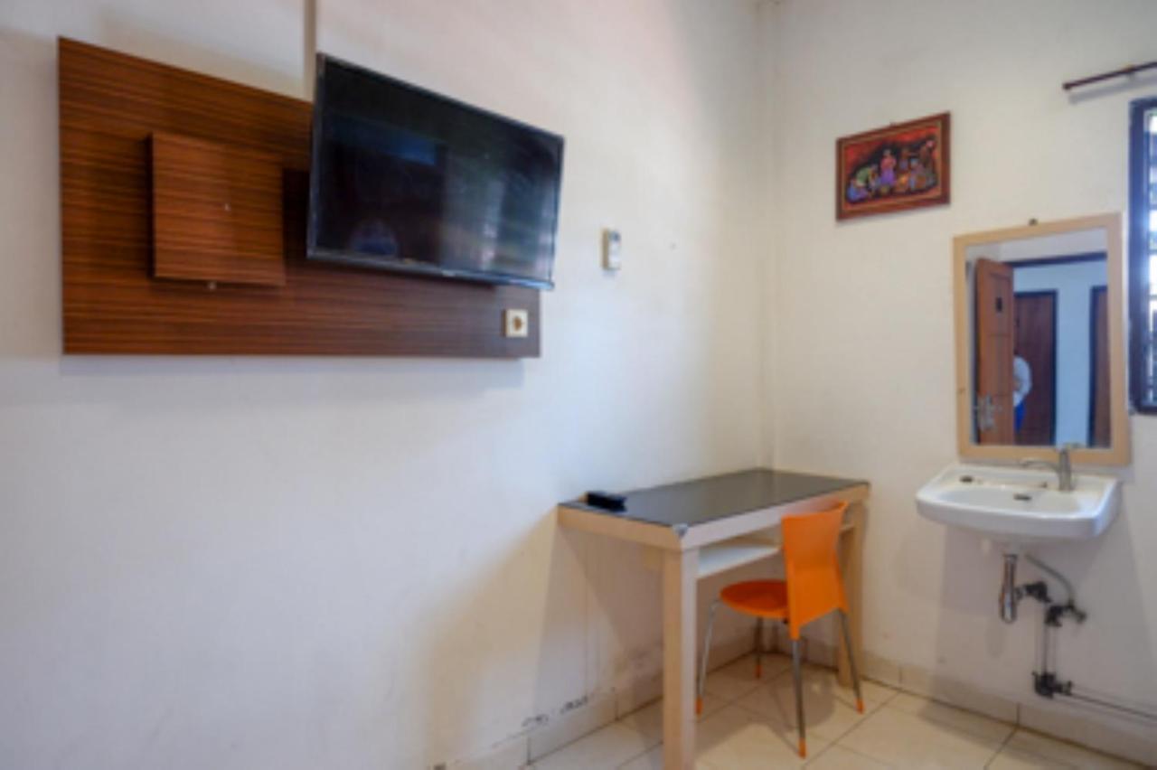 Oyo 1251 Residence 8 Semarang Extérieur photo